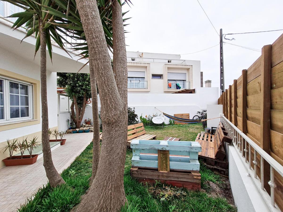 Cloud To Chill Surfhouse Baleal Vandrarhem Ferrel  Exteriör bild